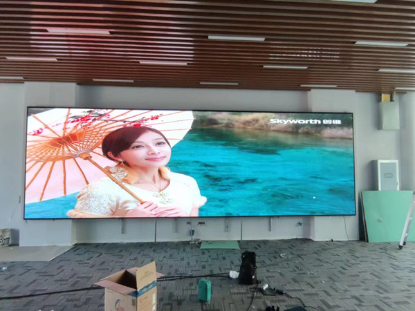 寒亭P1.53led小间距屏安装案例